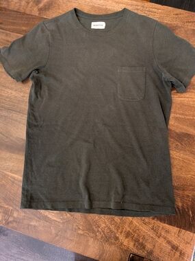 Taylor Stitch Short-Sleeve Pocket Tee in Olive